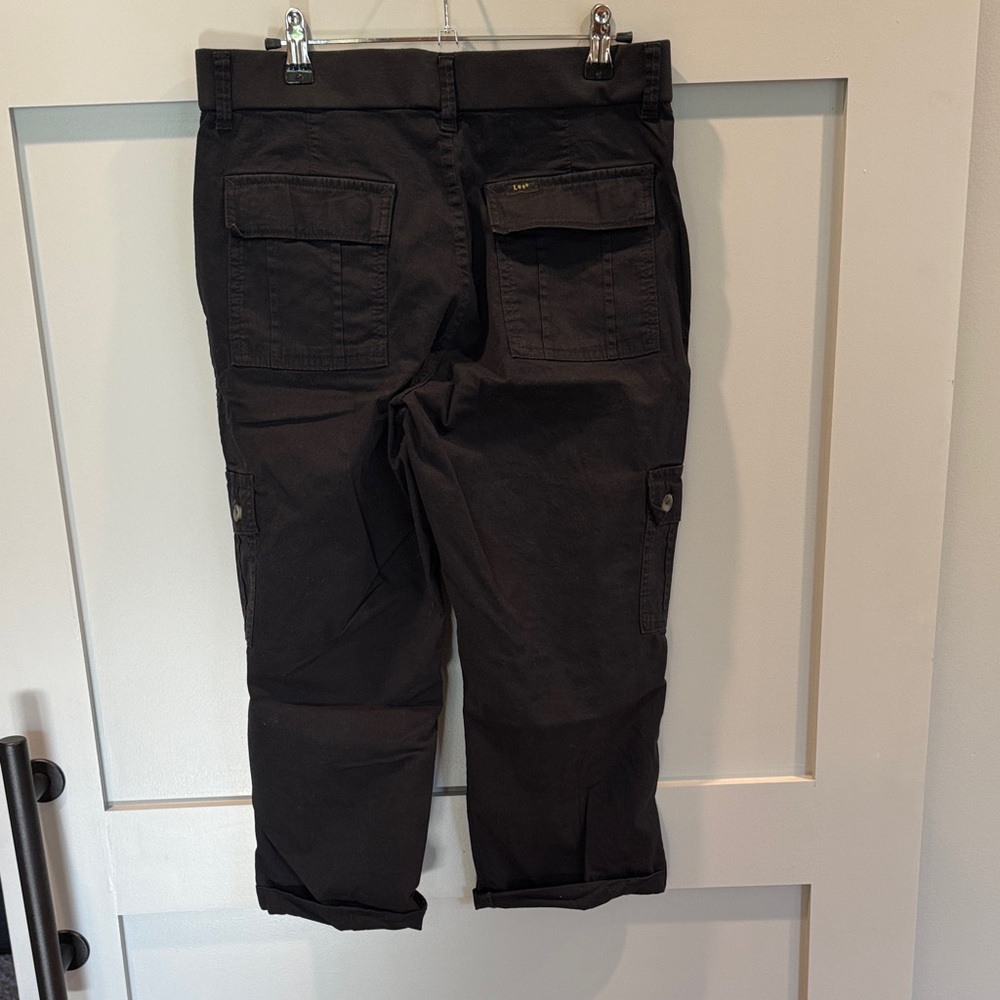 Lee Black Cargo Capris - Picture 4 of 11